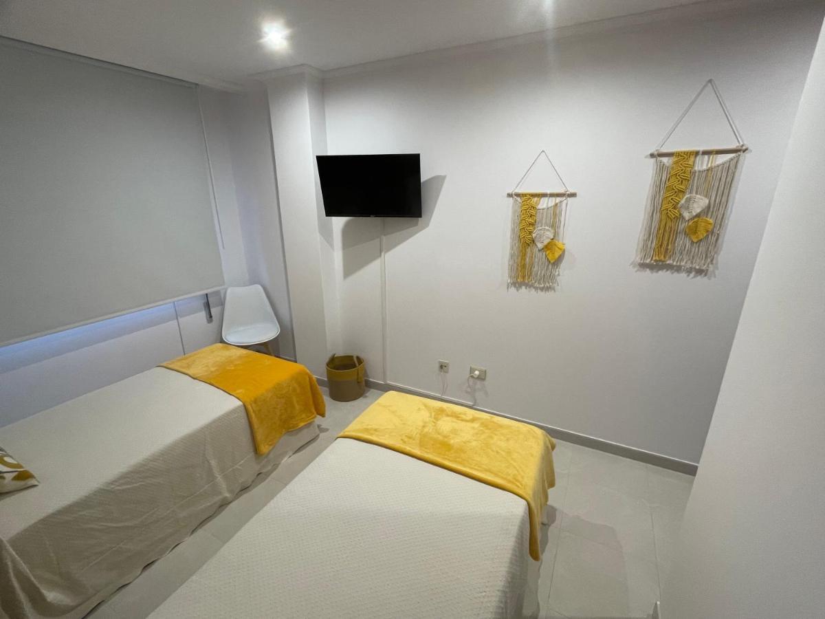Apartamentos Demar Luis Casais O Grove Esterno foto
