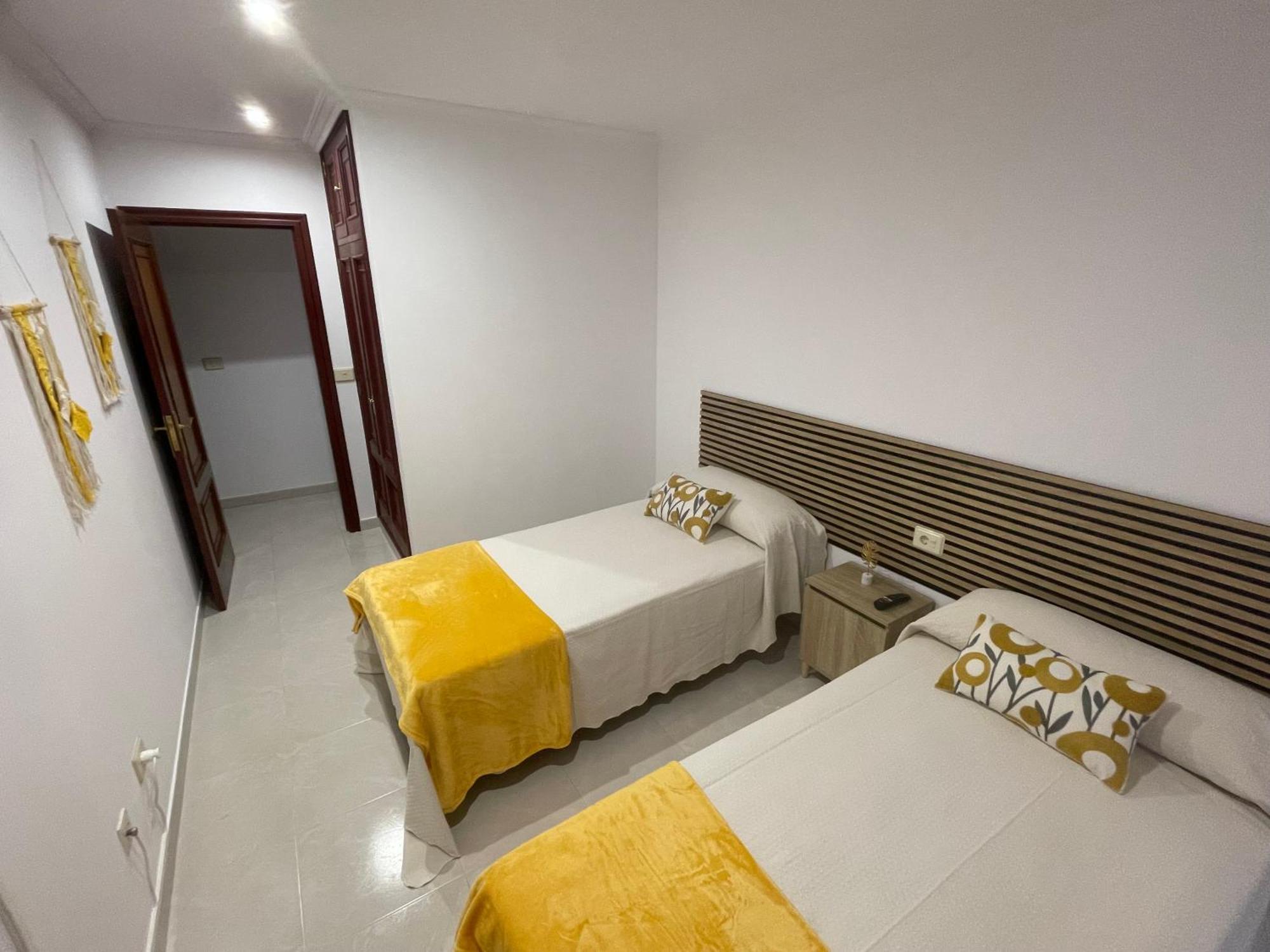 Apartamentos Demar Luis Casais O Grove Esterno foto