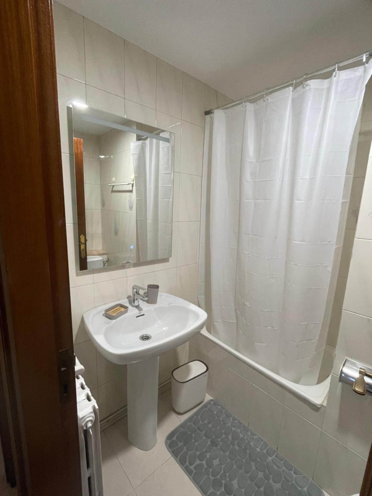 Apartamentos Demar Luis Casais O Grove Camera foto